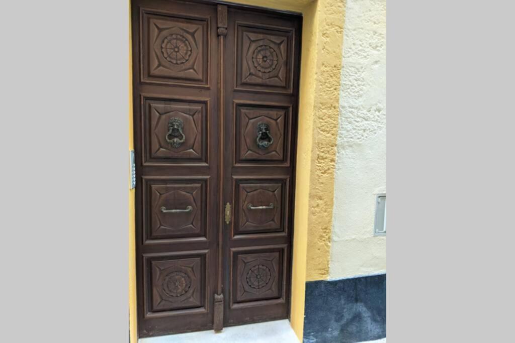 Lindo Apartamento En El Centro Historico De Cádiz Exterior photo